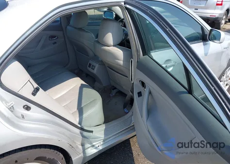 2009 Toyota Camry Hybrid z USA, uszkodzony, nr VIN JTNBB46K893053085